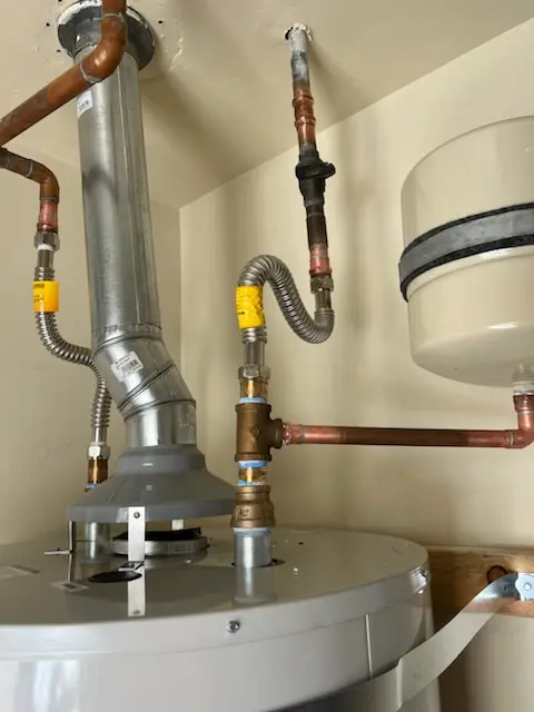 Water heater installation and plumbing repair in Belleview